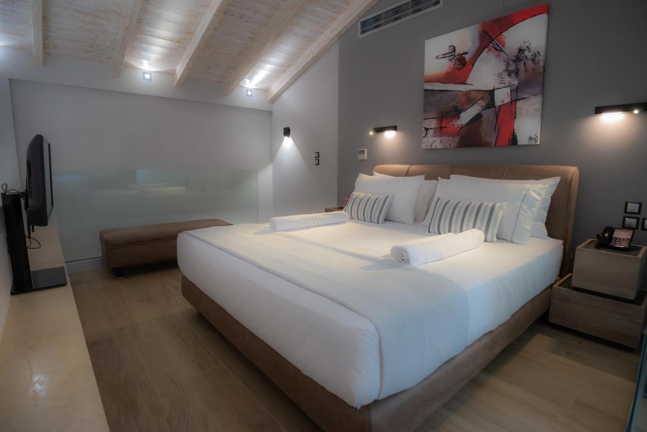 The Victoria Lefkada Aparthotel Bagian luar foto