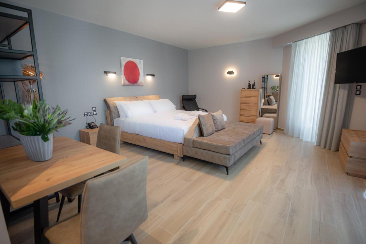 The Victoria Lefkada Aparthotel Bagian luar foto