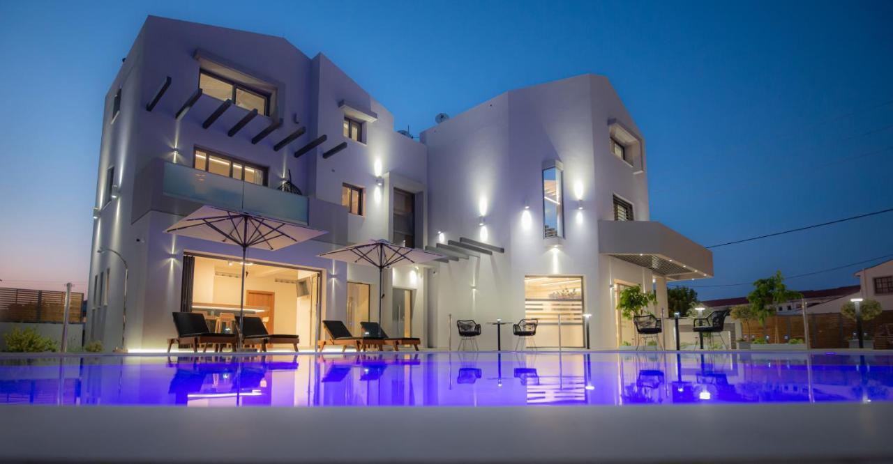 The Victoria Lefkada Aparthotel Bagian luar foto