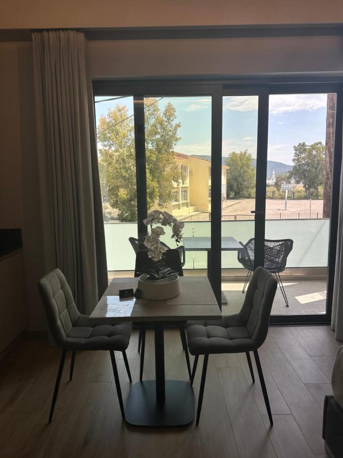 The Victoria Lefkada Aparthotel Bagian luar foto